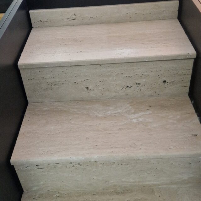 Trepte Travertin Crem